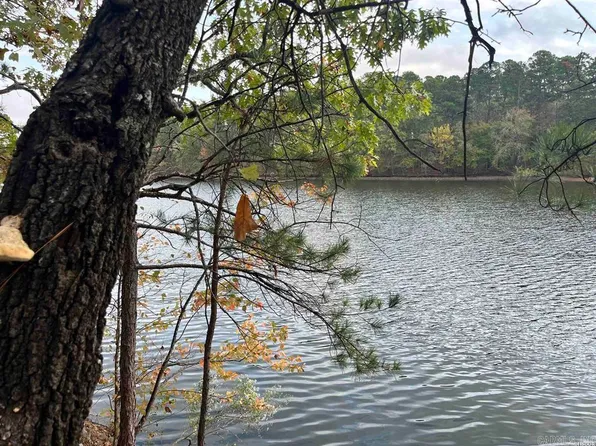 Warpath Dr, Hot Springs National Park, AR 71913