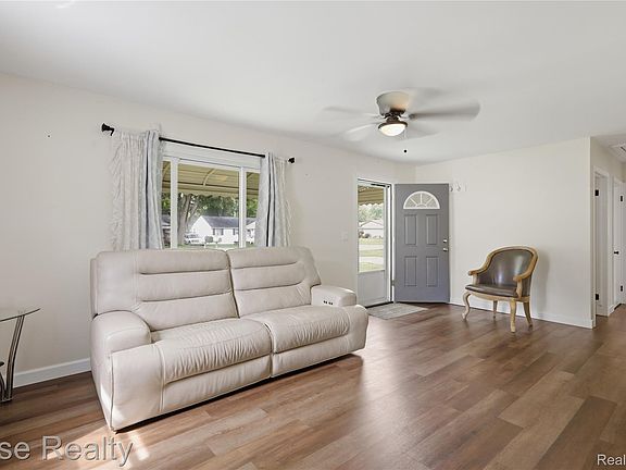 3rd image of 2097 Christner St