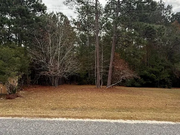 502 Pauline Dr, Bonneau, SC 29431