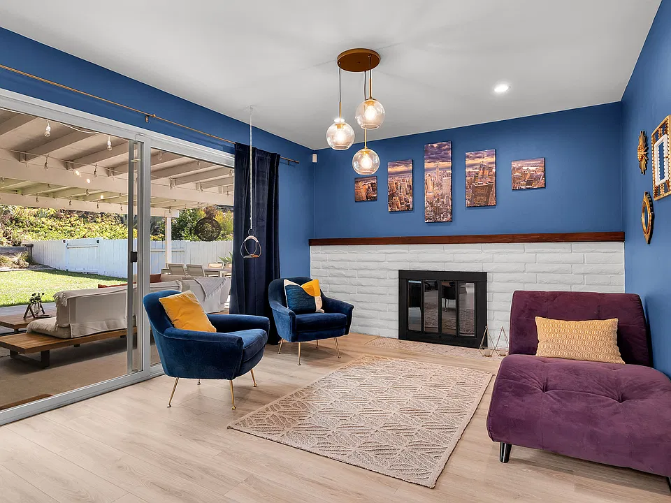 5308 Chateau Dr