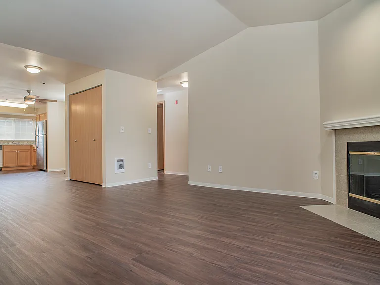 2 Bed 2 Bath - Deluxe - 1,064 SqFt 2 Bed 2 Bath - Deluxe - 1,064 SqFt