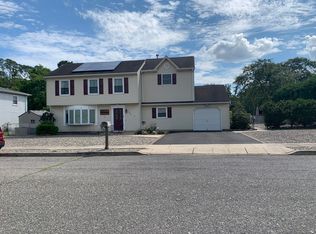 209 Falling Oaks Rd, Toms River, NJ 08753