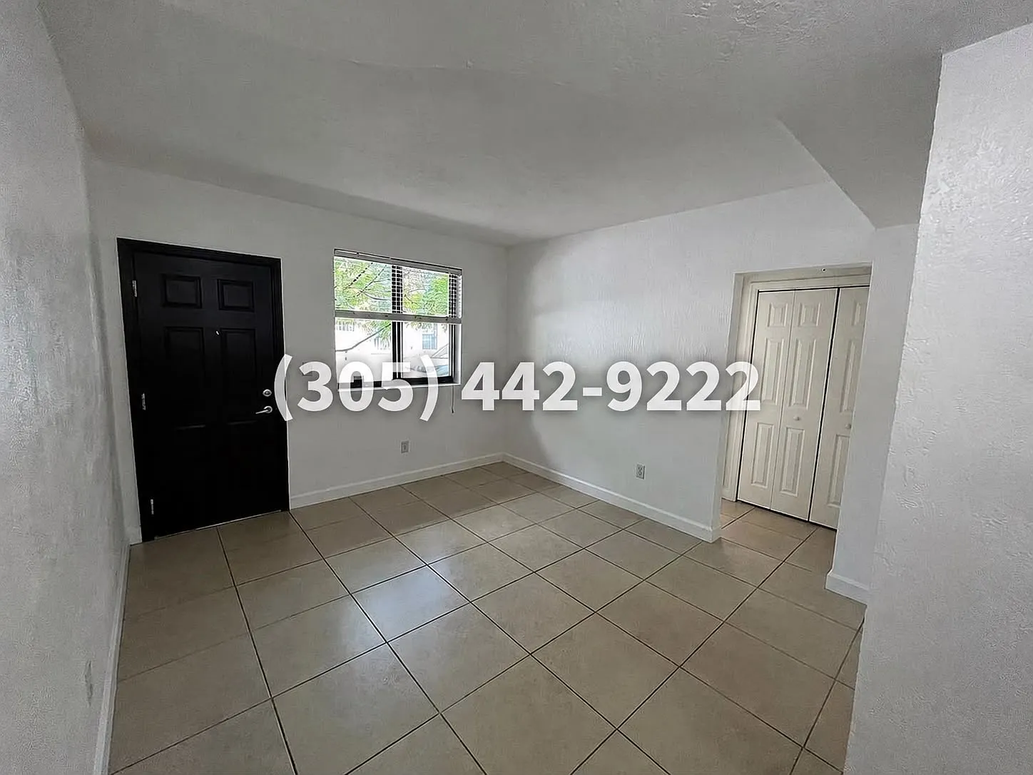 421 SW 6th St — Photo 3