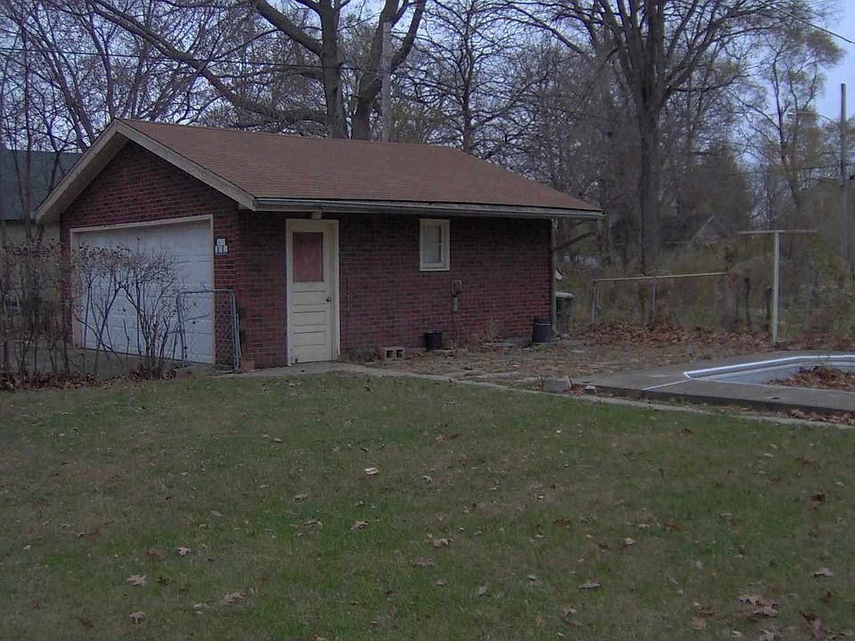 1304 Seminary St, Rockford, IL 61104 Zillow