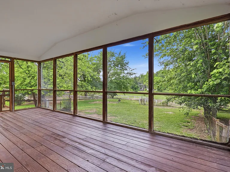 8606 Yellow Springs Rd — Photo 17