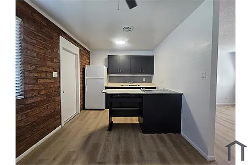 1022 S Dorsey Ln #4 Photo 1