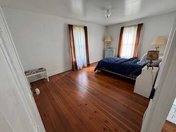 3rd image of 14065 S Middle Rd