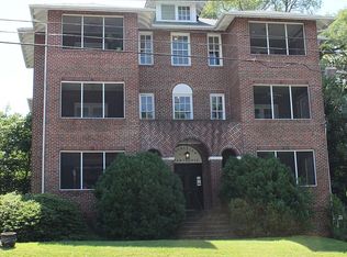 2402 Avenham Ave SW #2, Roanoke, VA 24014