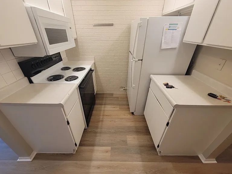 500 Manhattan Dr #D1 — Photo 9