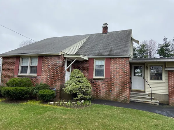 93 Beauregard Ter, Chicopee, MA 01020