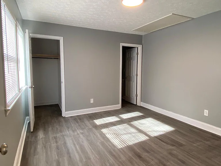 Back bedroom