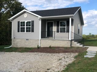 1403 Broadway St, Cave City, KY 42127