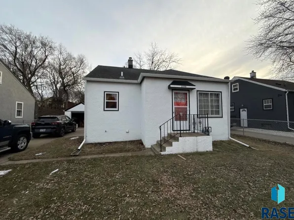 1309 W Sioux St, Sioux Falls, SD 57104