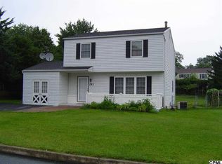 293 Sweetbriar Dr, Harrisburg, PA 17111