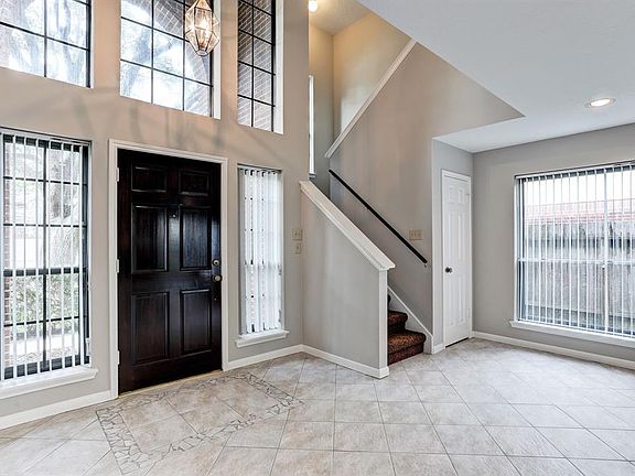 3rd image of 2201 Dublin Dr