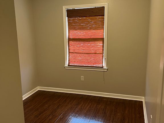 3rd image of 514 Center St