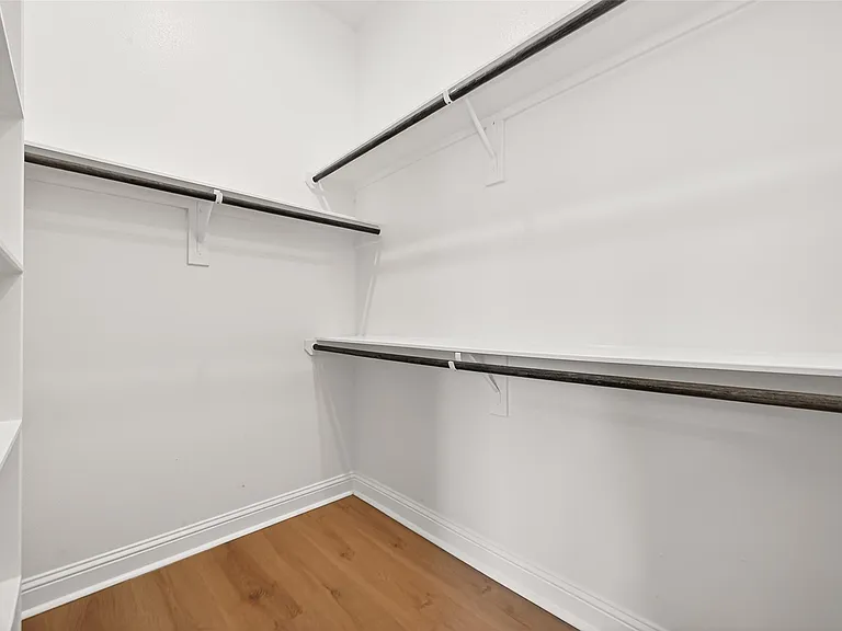 1635 Delta Oaks Dr — Photo 34