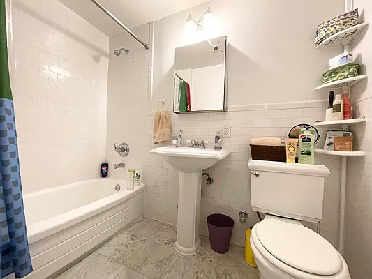 Rented by Century 21 Premier  | media 3