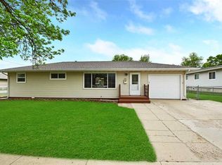 1101 13th St NW, Minot, ND 58703