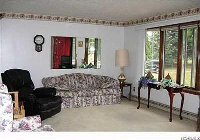 2nd image of 10198 Congress Rd