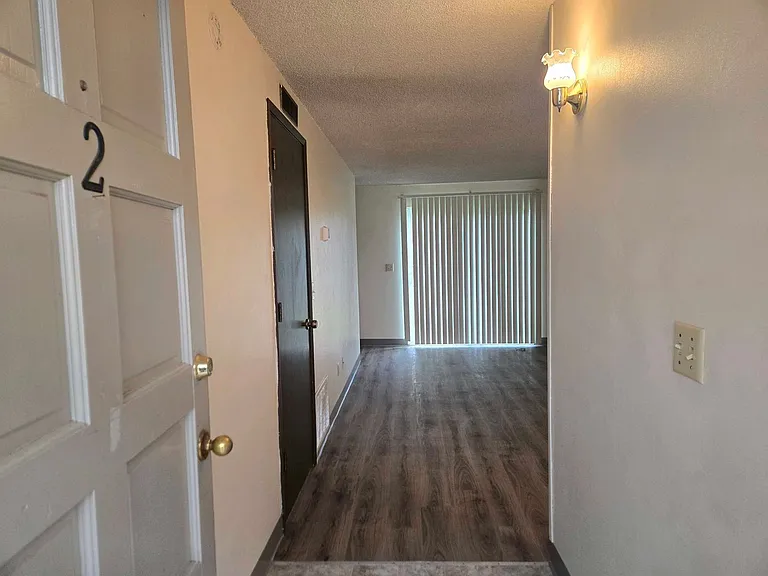 2125-2145 NW Highland Dr — Photo 6
