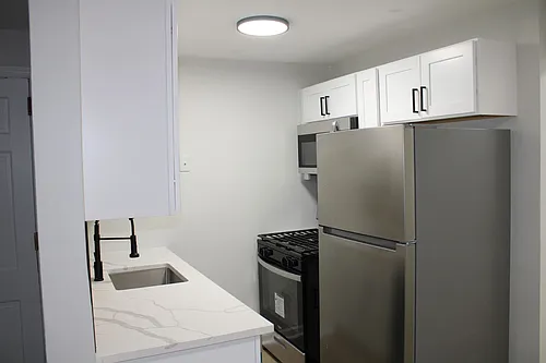 East Browning Apts Photo 1