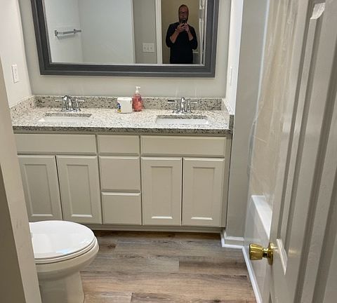 5th image of 2345 E2 Vineyard Dr #1