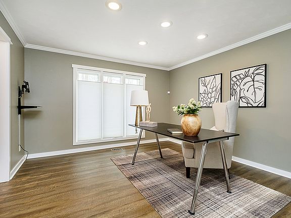 5th image of 6579 Lake Forest Dr