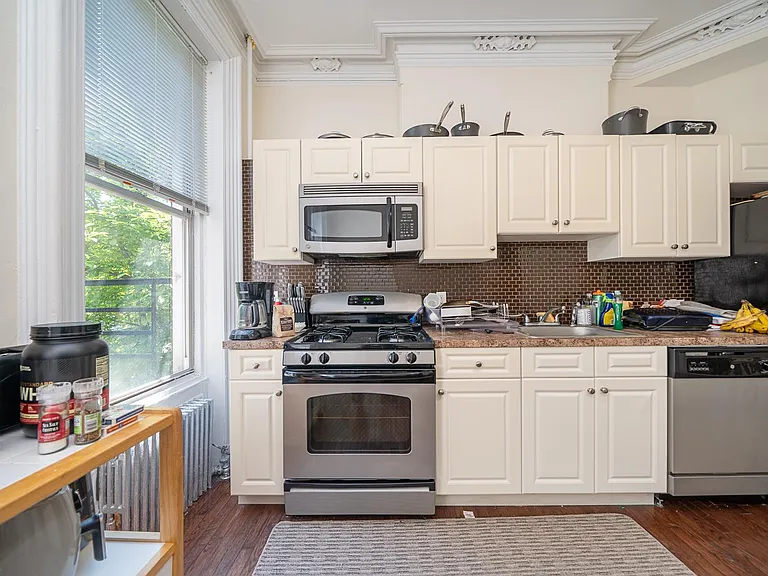 1009 Park Ave #2 — Photo 3