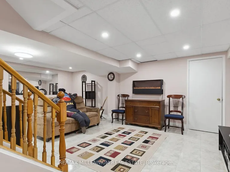 5687 Goldenbrook Dr #BASEMENT — Photo 5