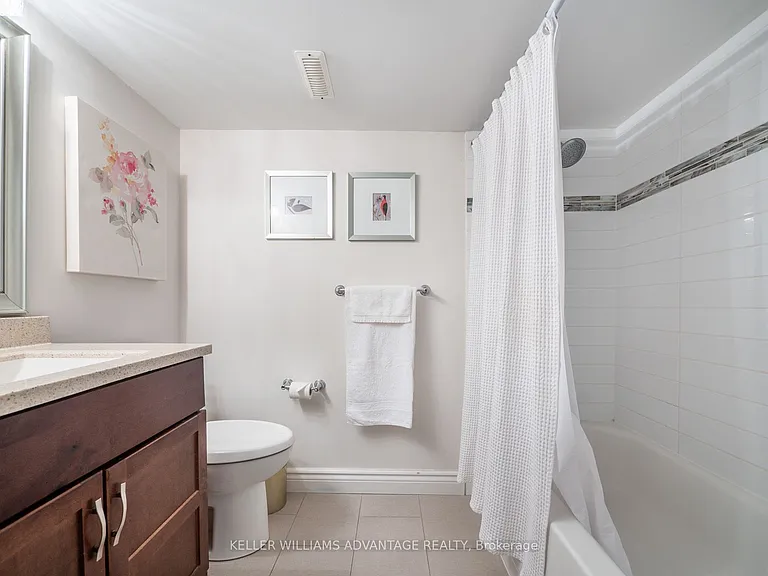 122 Boardwalk Dr #LOWER — Photo 11