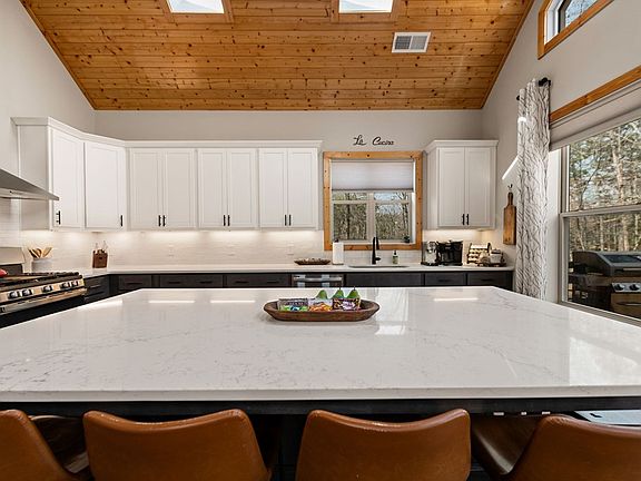 5th image of 156 Ridgecrest Ct