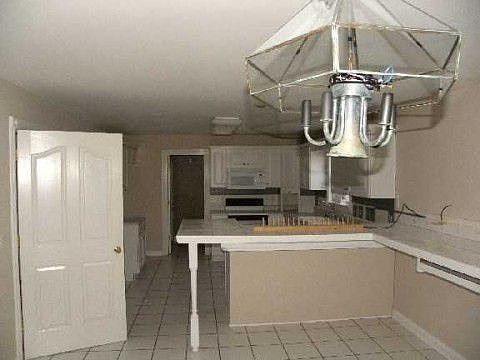 4th image of 4017 Port Royal Dr