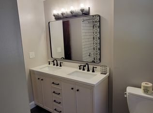 8 Pine Tree Dr, Plainville, MA 02762