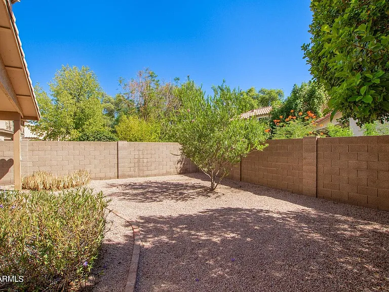 1175 W Myrna Ln — Photo 9