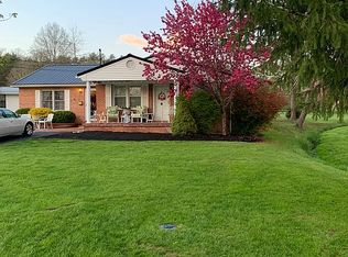 115 Rowan Rd, White Sulphur Springs, WV 24986