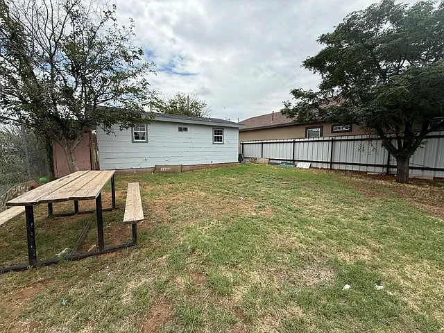 414 Lindy Ave — Photo 16