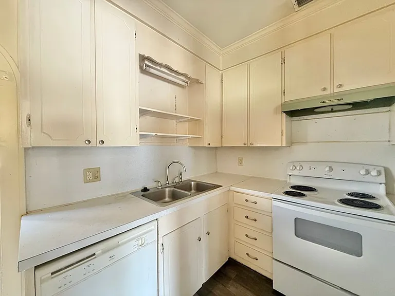 418 S Spring Ave — Photo 9