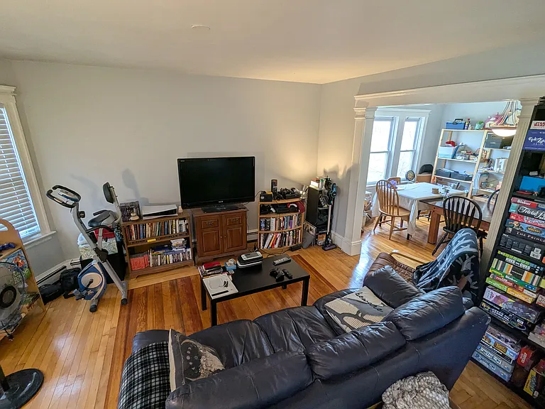 376 Fellsway W — Photo 11