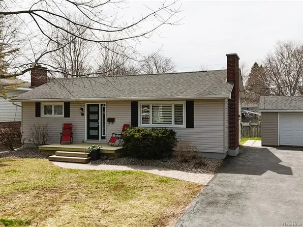 45 Sherwood Ct, Fredericton, NB E3B 2P5