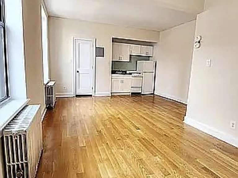 300 W 106th St #74 — Photo 7