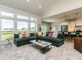 8750 Yeager Ln NE, Cedar Rapids, IA 52402