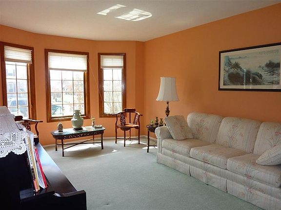 3rd image of 7390 Pickway Dr