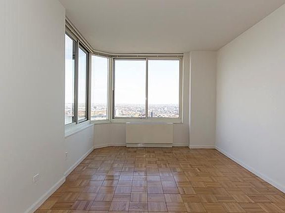 5th image of 1775 York Ave APT 16D