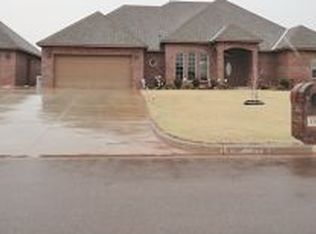 1202 Bluestem Dr, Elk City, OK 73644