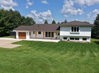 7401 Mildred Ct, Cross Plains, WI 53528