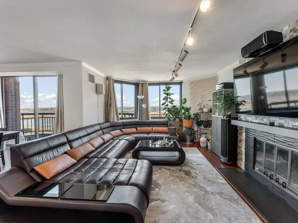 2110 Harmon Cove Tower image 2 of 50