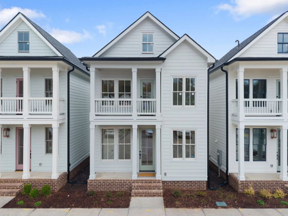 1st image of 762 Grove St #5