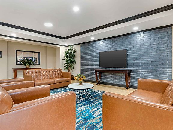 Lobby and Guest Check-in