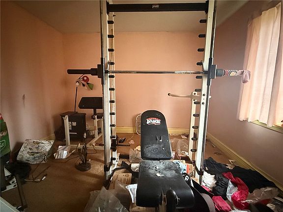 4th image of 151 Miller St